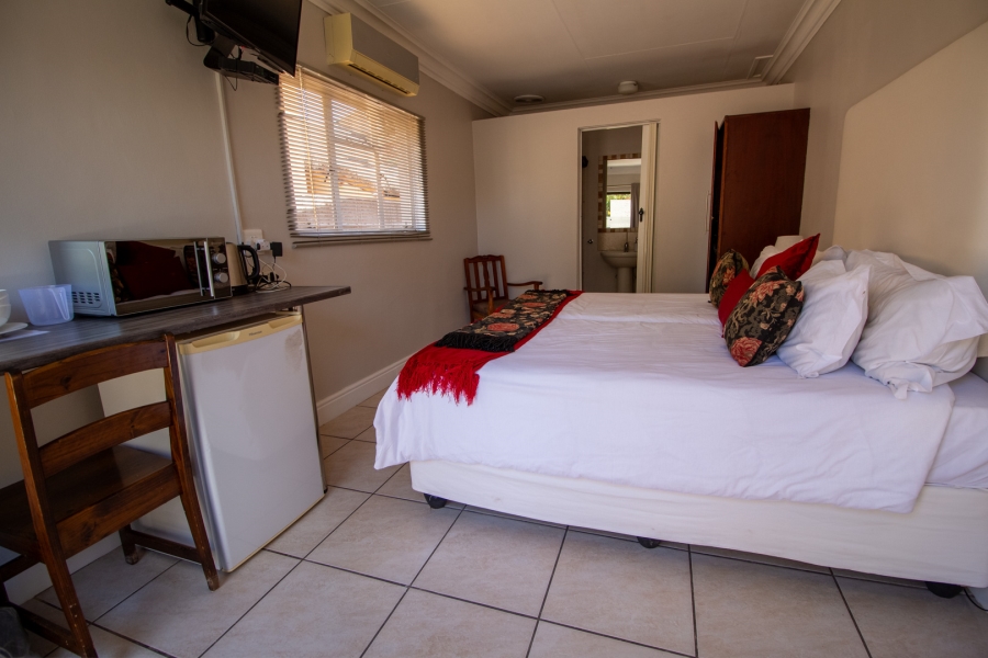 8 Bedroom Property for Sale in Flora Park Northern Cape